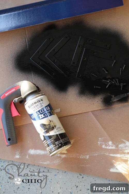 Rustoleum Black spray paint can