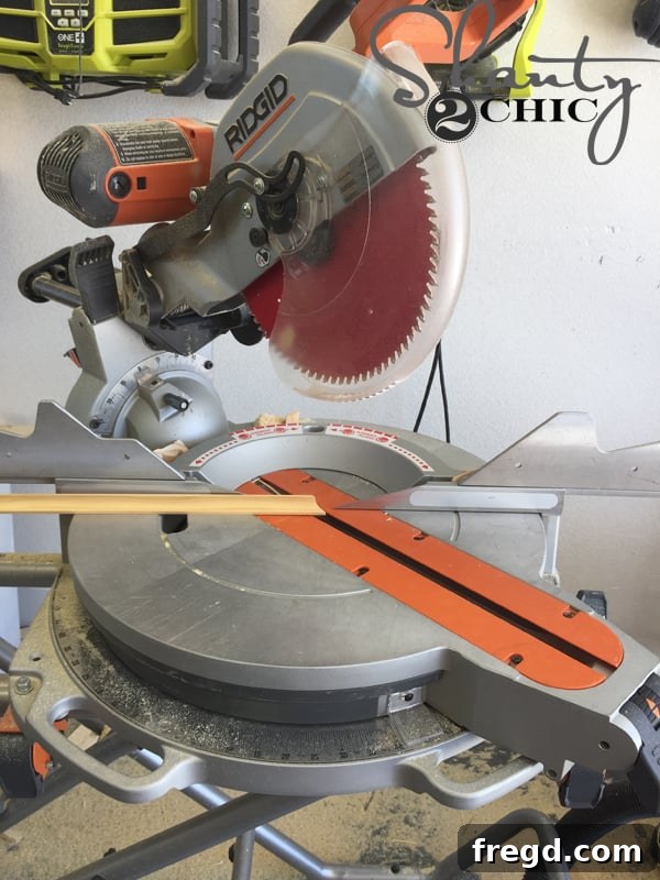 How to cut cove molding using a miter saw