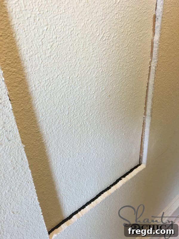 cut-hole-in-wall