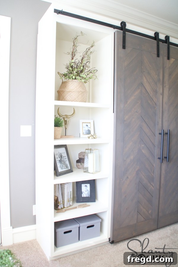 Rustic Glide Media Hub 59 diy-barn-door-console-decor-ideas