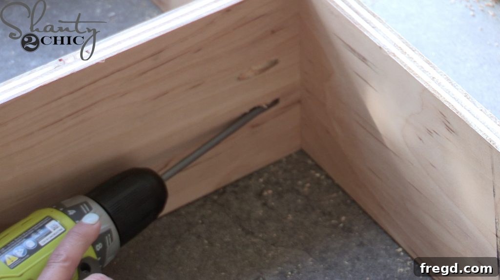 Attaching shelves to side pieces for open cabinet boxes