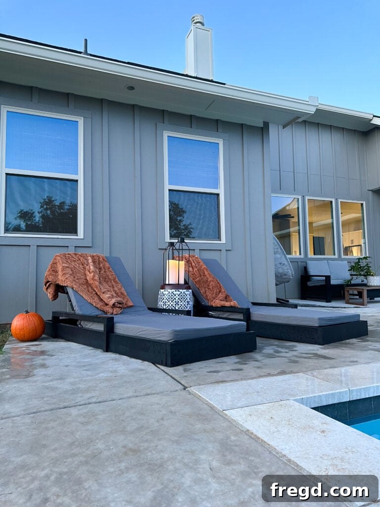 Stylish Modern Outdoor Lounge Chair made of wood for relaxation