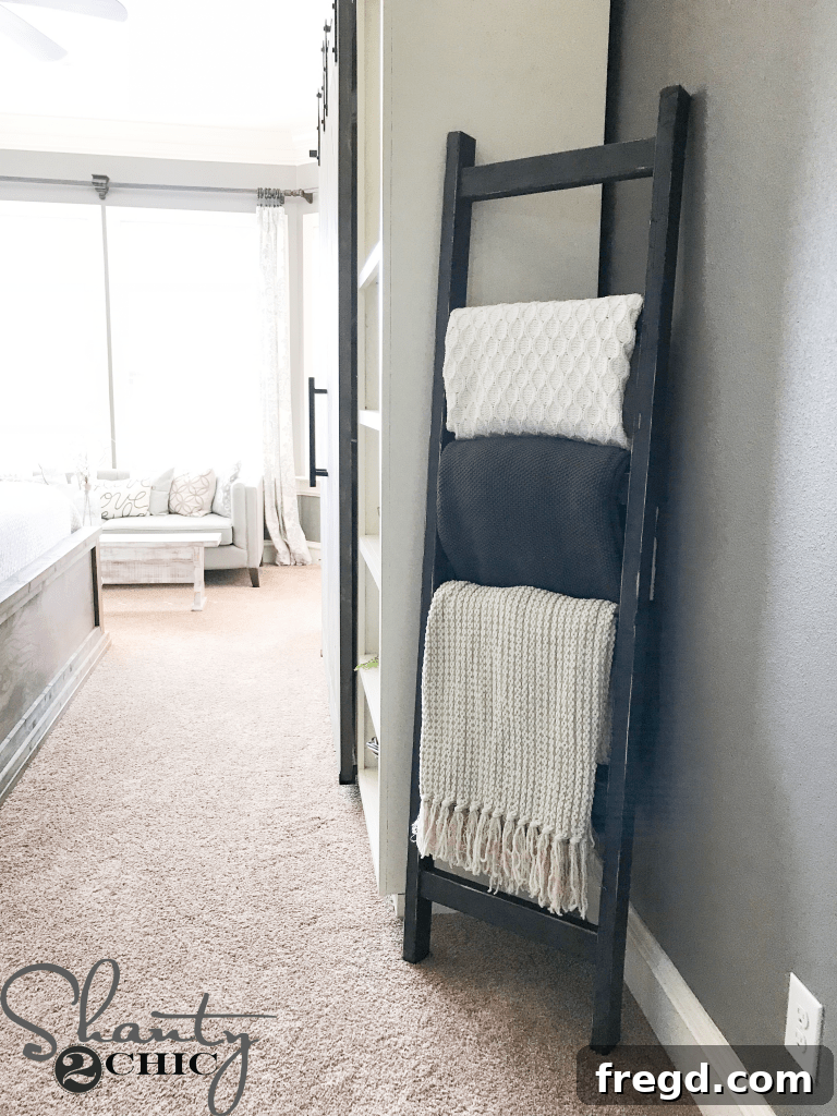 DIY Rustic Blanket Ladder built with a Kreg Jig.