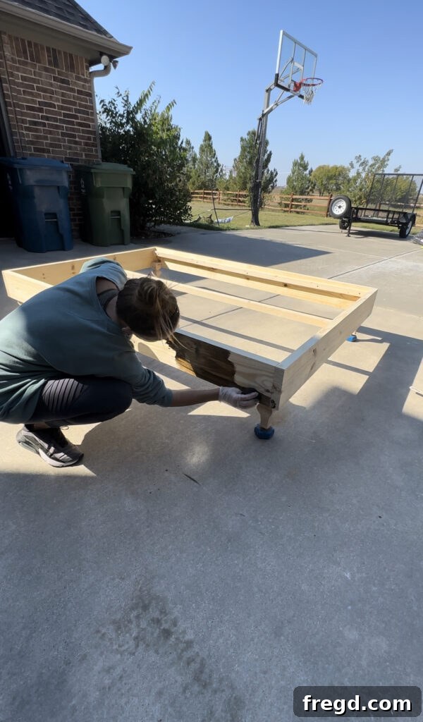 Applying stain with Kreg Project Blocks