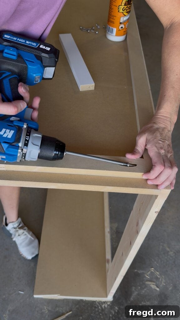Assembling the side trim pieces using pocket holes.
