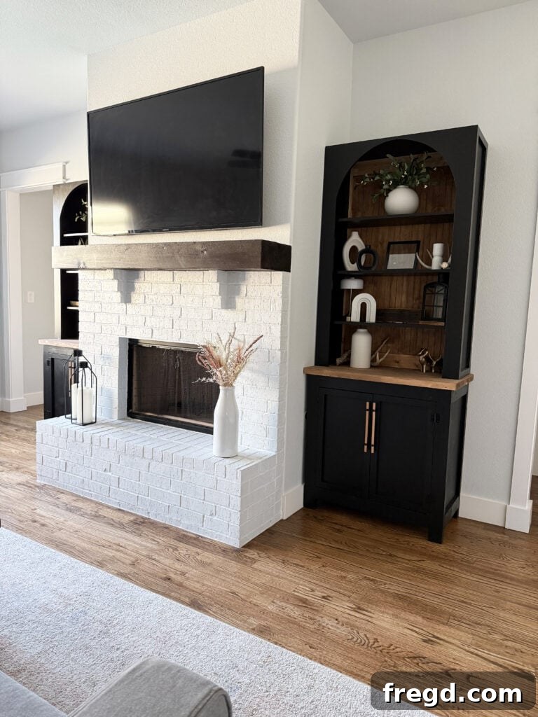 Side profile of the custom built-in arched bookcase.