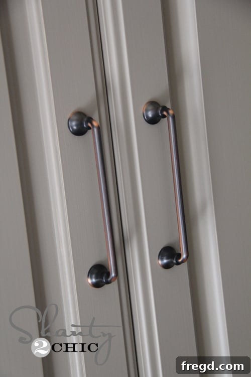 drawer pull Stylish Drawer Pull from Savoy Collection